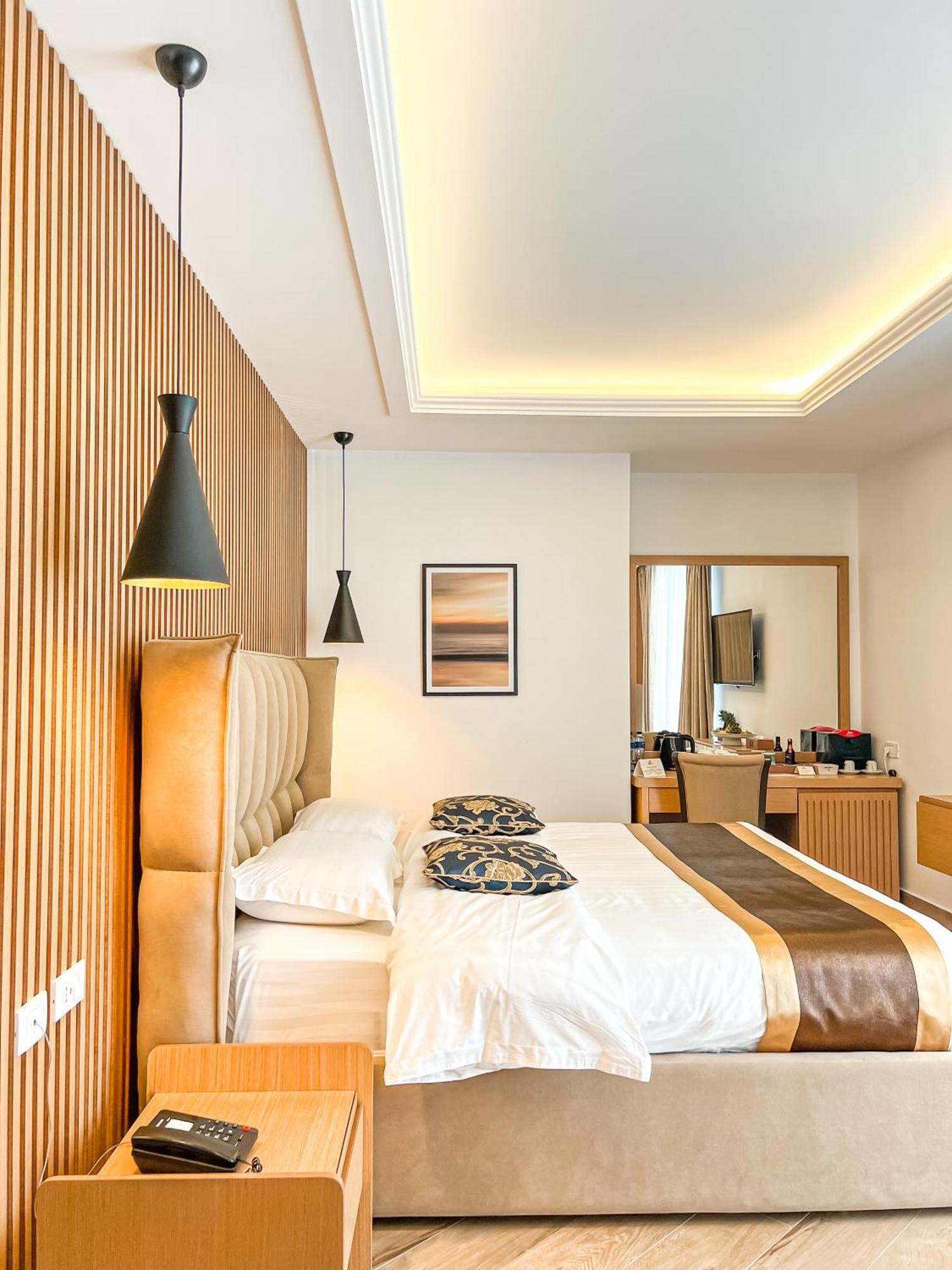 Fafa Aqua Blue Hotel Golem  Eksteriør billede