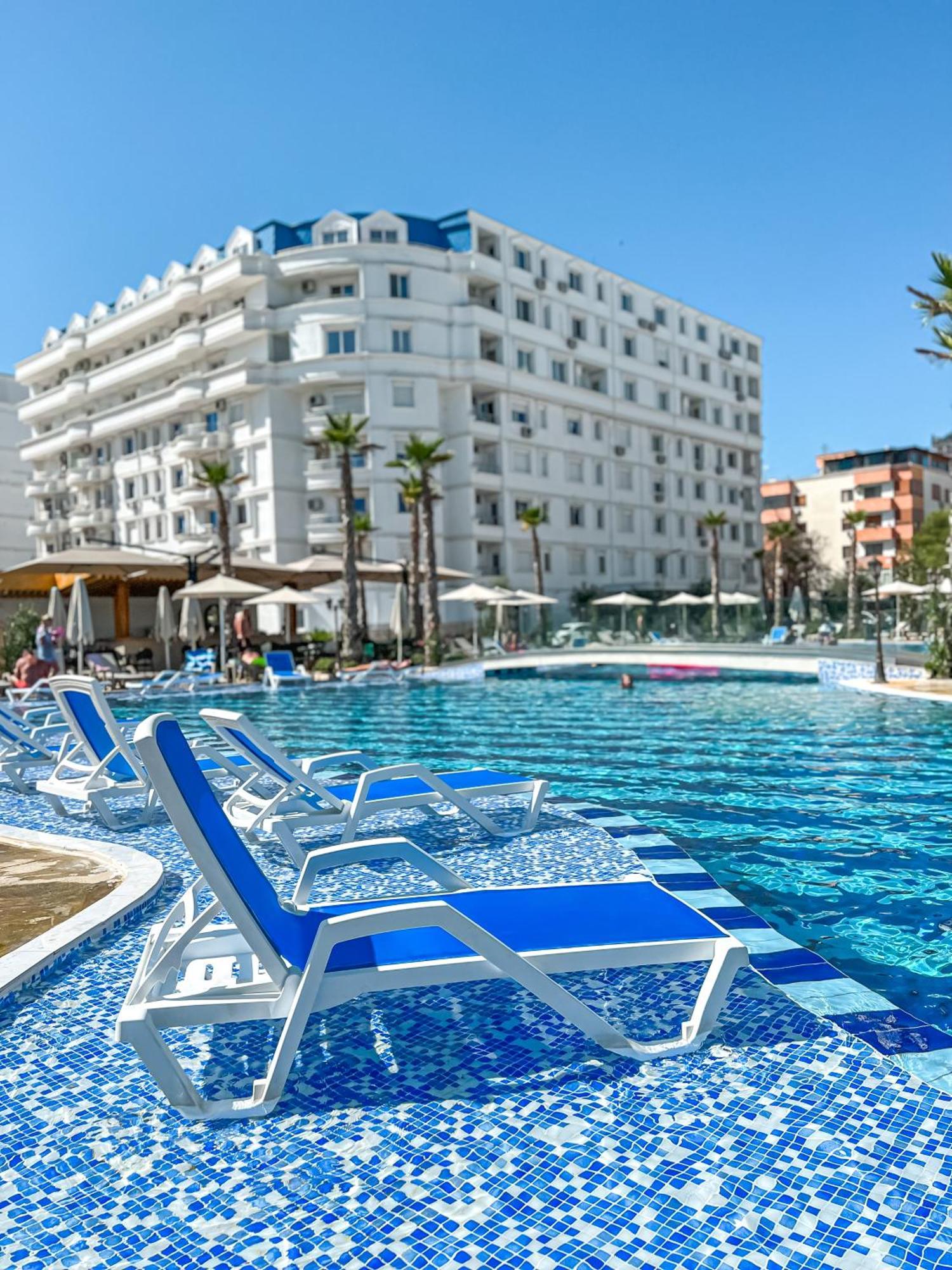 Fafa Aqua Blue Hotel Golem  Eksteriør billede